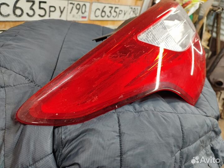 Фонарь Ford Focus