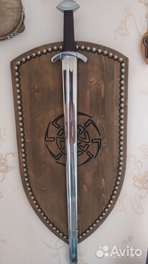 Украшение на стену из дерева