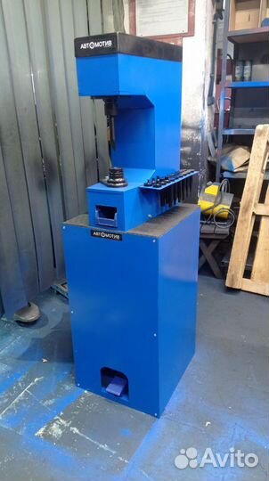 Клёпальный станок для тормозных колодок