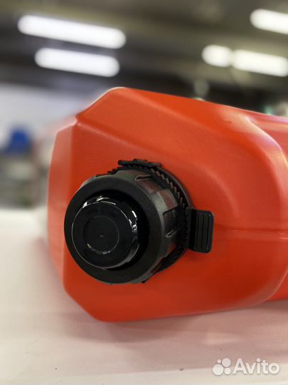 Канистра топливная SeaFlo 20л