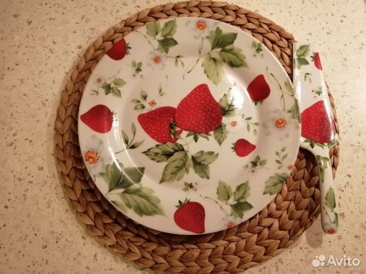 Отдам за сок. Блюдо. Новое