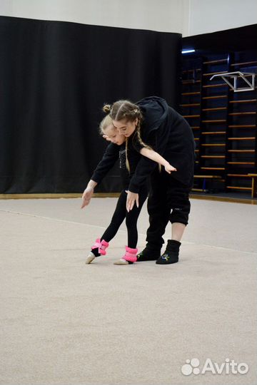 Тренер по художественной гимнастике