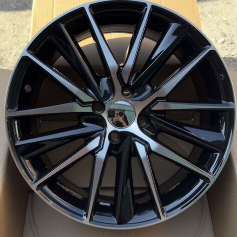 Литые диски Sakura Wheels 181 7×R17 4×100