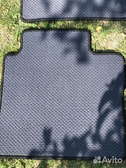 Автомобильные коврики ворсовые
