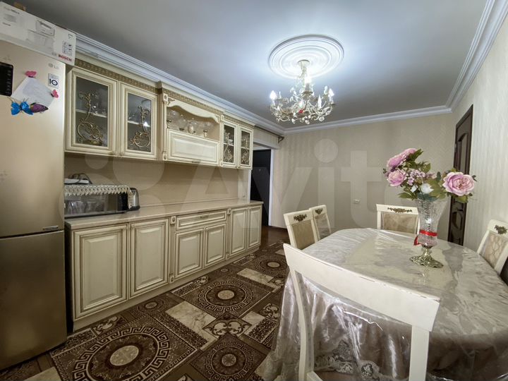 2-к. квартира, 57 м², 4/5 эт.