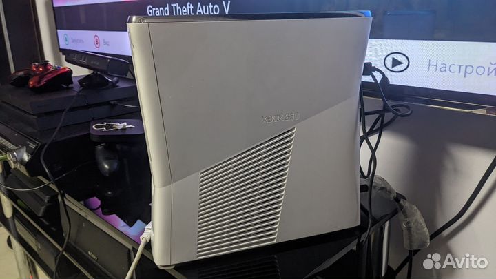 Xbox 360S прошитый Freeboot 500gb
