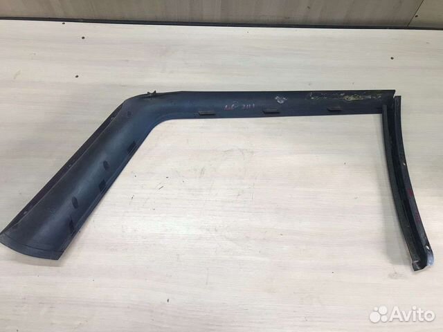 Накладка заднего левого стекла ваз 2111