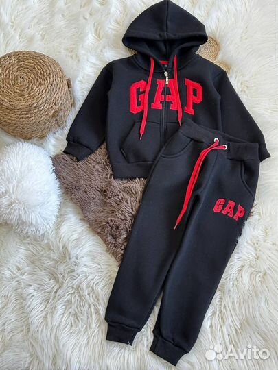 Костюм на флисе Gap новый