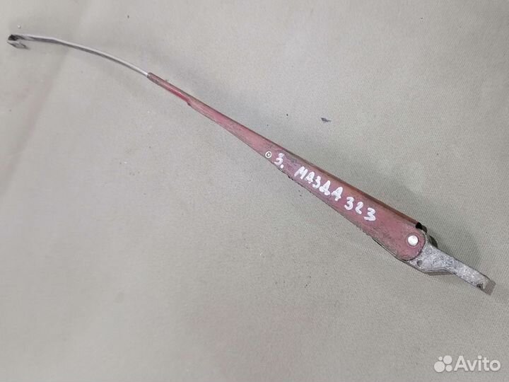 Поводок заднего дворника Mazda 323 5E 1.5 1980-89