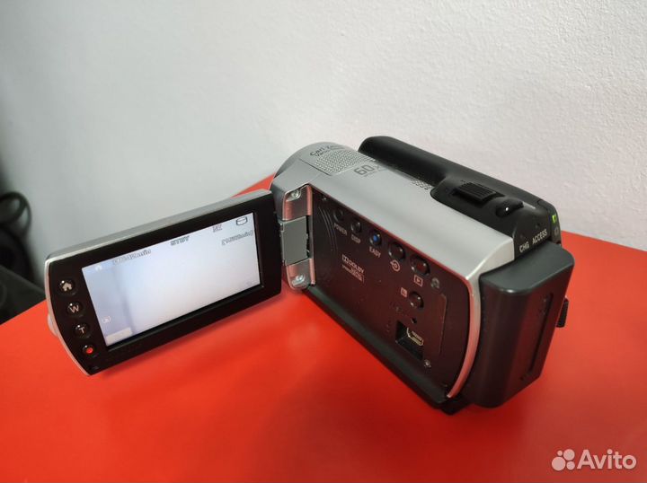 Видеокамера Sony 60x увеличение