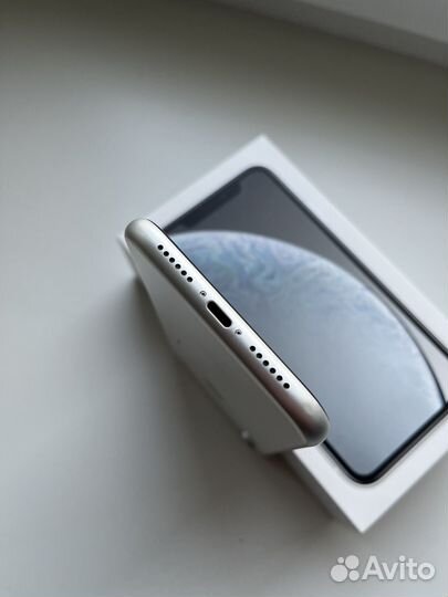 iPhone Xr, 64 ГБ
