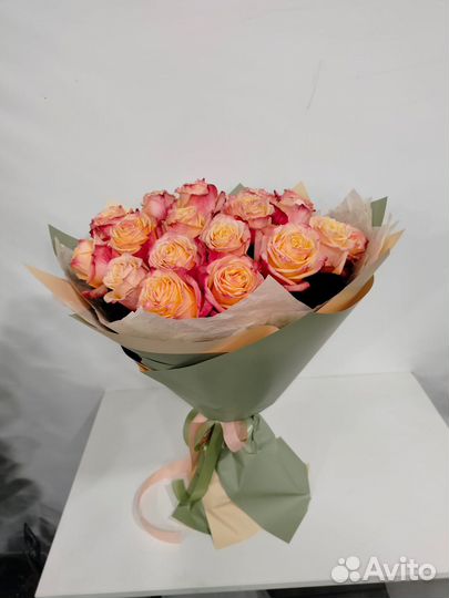 Букет из роз сорта lovely hearts