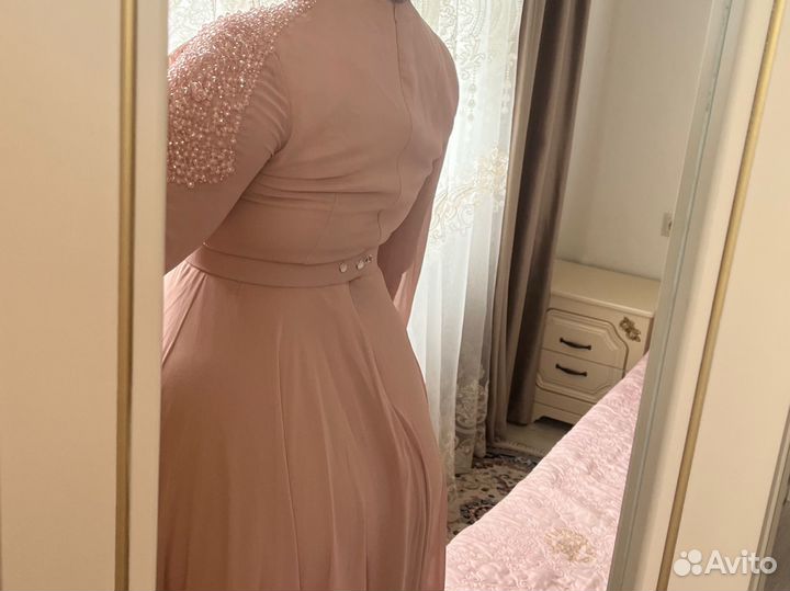 Вечернее платье