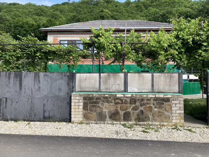 Дом 232,7 м² на участке 10,6 сот.