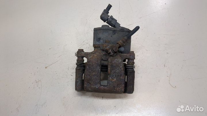 Суппорт левый задний Volkswagen Passat 6, 2009