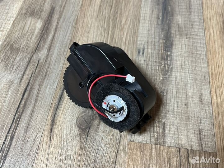 Колесо левое (L) RED RV-R56S