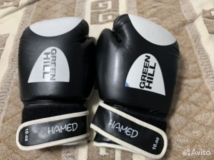 Боксерские перчатки