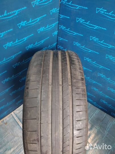 Pirelli P Zero 255/40 R20