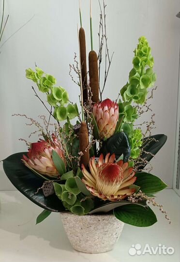 Цветы в шляпной коробке