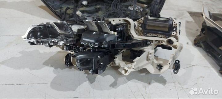 Фара светодиодная передняя левая Audi A8 D5