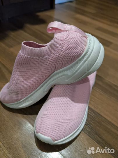 Кроссовки летние