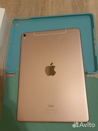 iPad pro 9 7 WI Fi Wi + cellular 32