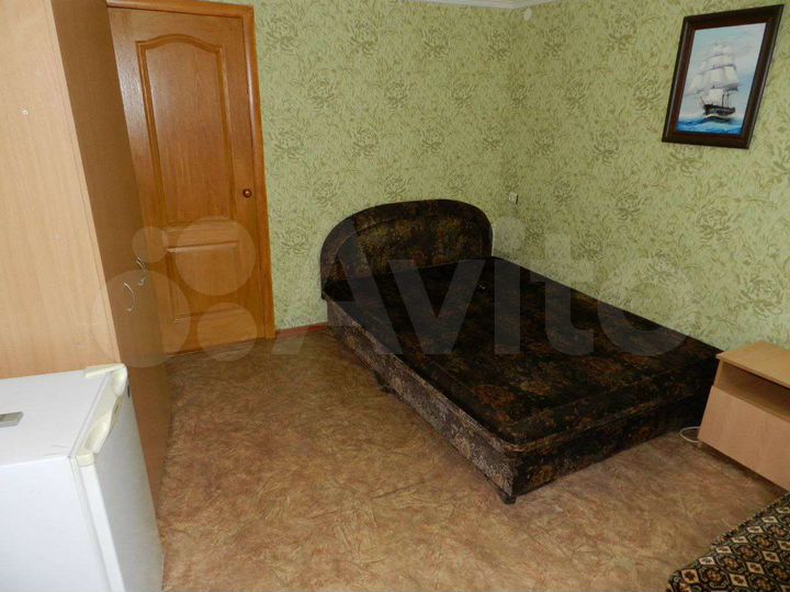 Комната 20 м² в 8-к., 1/1 эт.