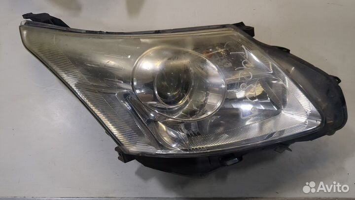 Фара (передняя) Toyota Avensis 3, 2011