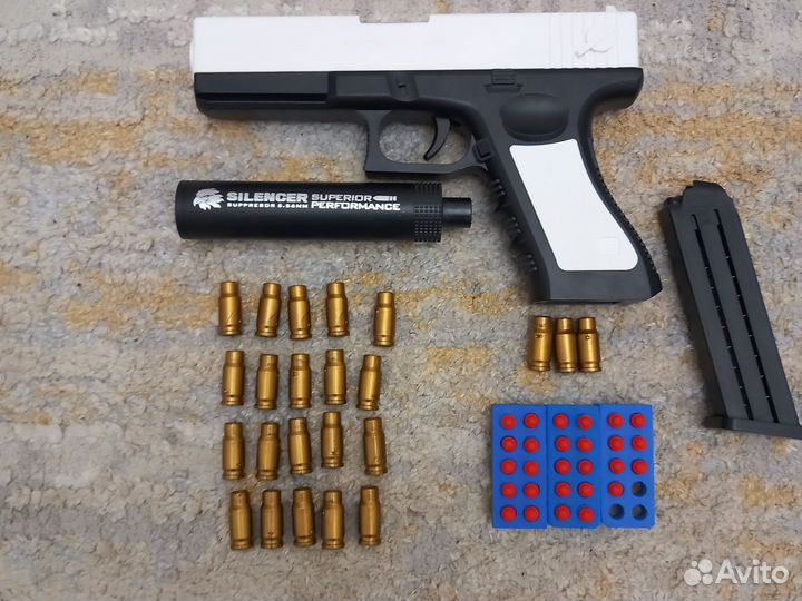 Пистолет игрушечный глок 17