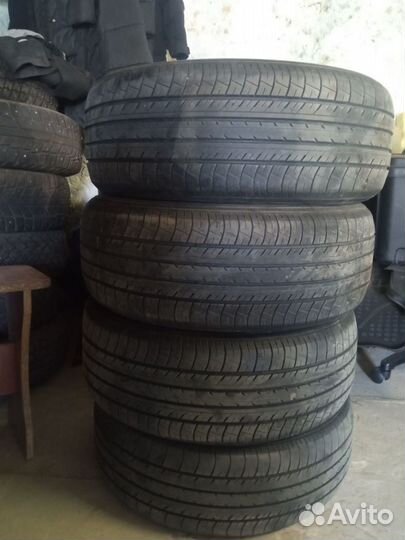 Yokohama BluEarth E70BZ 215/55 R17