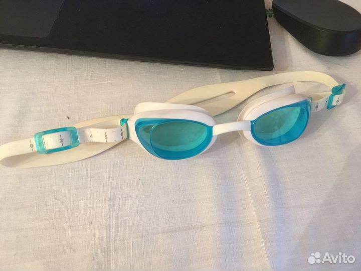 Очки для плавания