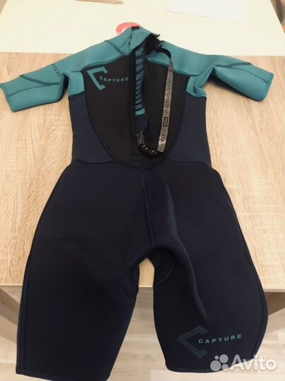 Гидрокостюм. И купальник для девочки