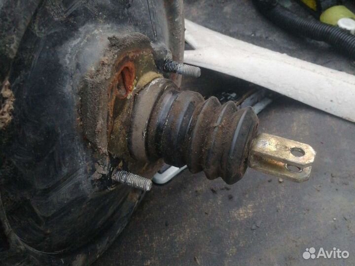 Вакуумник всборе мерседес Mercedes w124