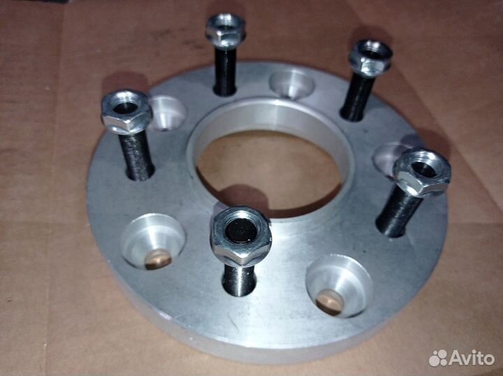 Проставка-адаптер переходная 5х139,7 - 5х130