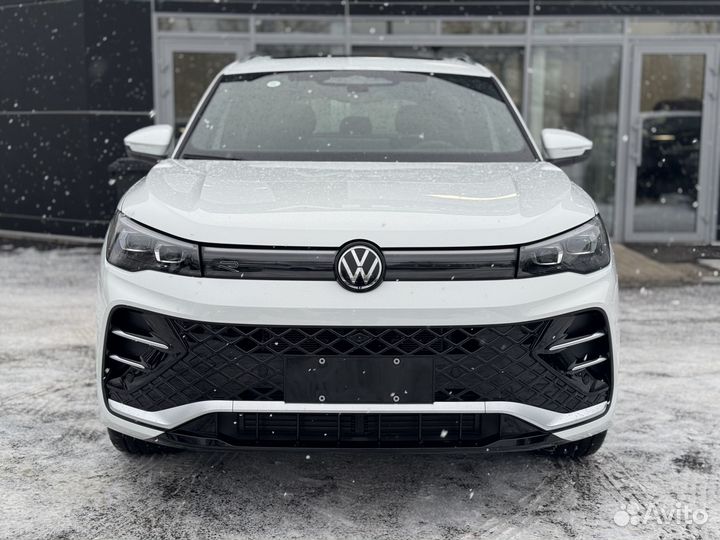 Volkswagen Tiguan L 2.0 AMT, 2024