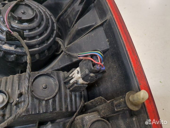 Фонарь (задний) Mitsubishi Pajero / Montero, 2005