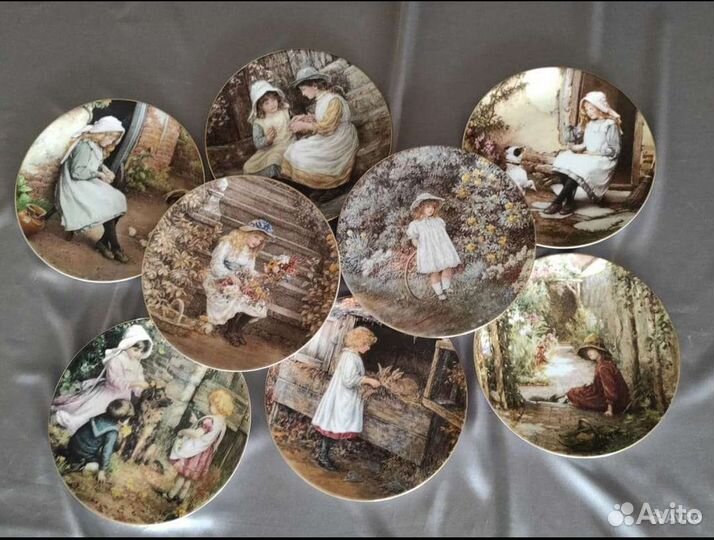 Тарелка декоративная фарфоровая Wedgwood