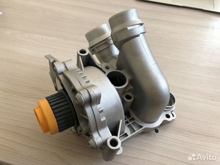 Помпа водяная 1.8 2.0 tfsi VAG Audi VW