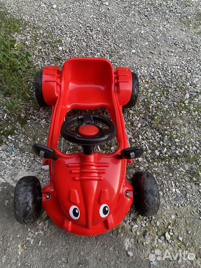 Машинка детская на педалях