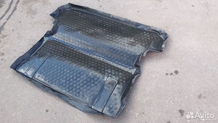 Коврик багажника Mitsubishi Pajero 4 Montero 4