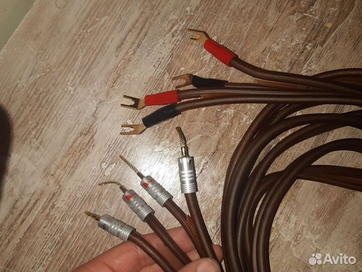 Акустический кабель VAN DEN HUL M.C.D 352