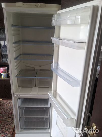Холодильник бу indesit