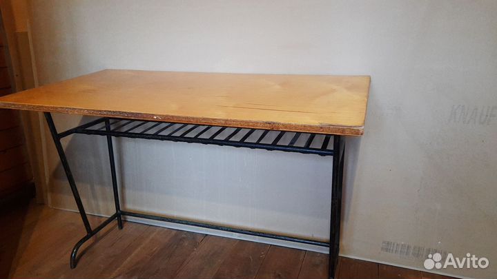 Школьная парта