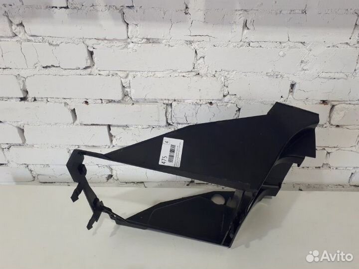 Дефлектор интеркулера передний левый Land Rover