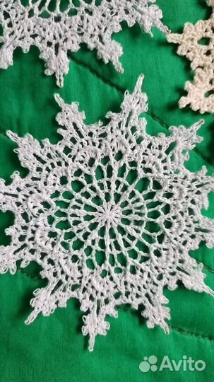 Снежинка вязаная