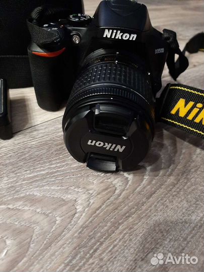 Зеркальный фотоаппарат nikon D3500