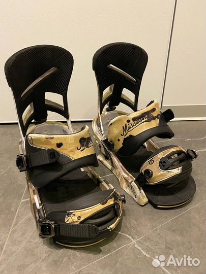 Крепления для сноуборда Burton Mission L
