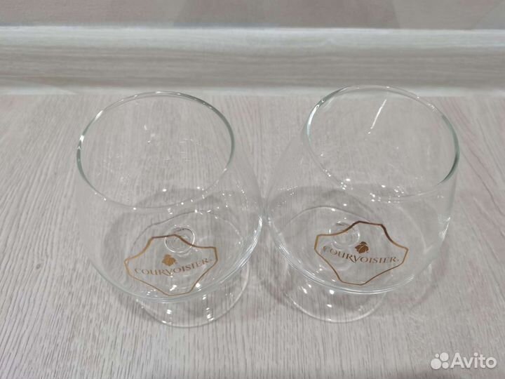 Бокал для коньяка остался один