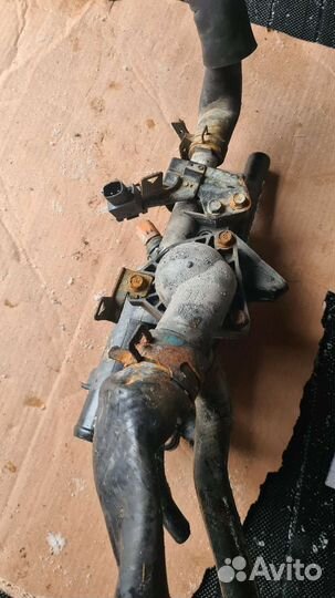 Корпус термостата kia Sorento 2 xm 2.4 л