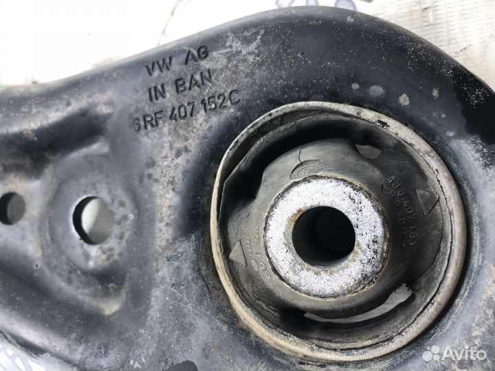 Рычаг подвески передний правый Skoda Fabia